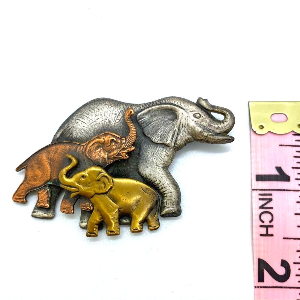 BROOCH 3 Elephant Family Signed MULTI METAL Gold, bronze, silver 1.5 in X 2.5 in - Picture 5 of 7